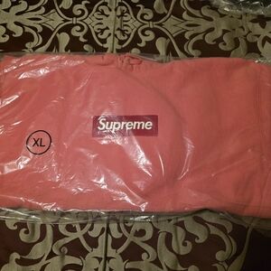 Brand New Supreme Pink Box Logo Hoodie Size XL men's.